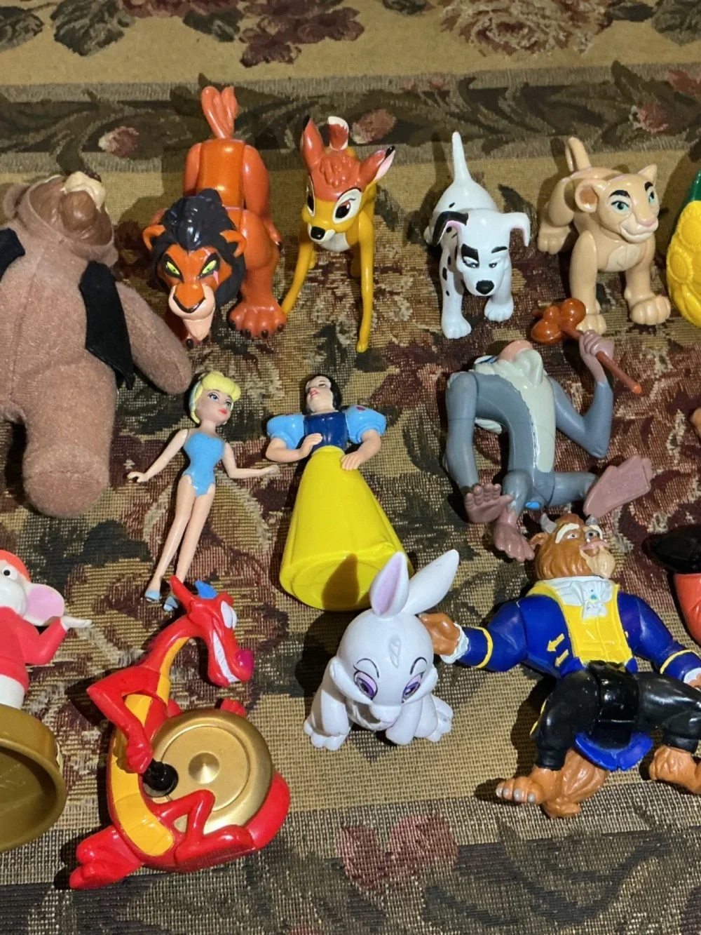 15 small Toy lot of Disney toys with lion king bambi snow white robin hood& more